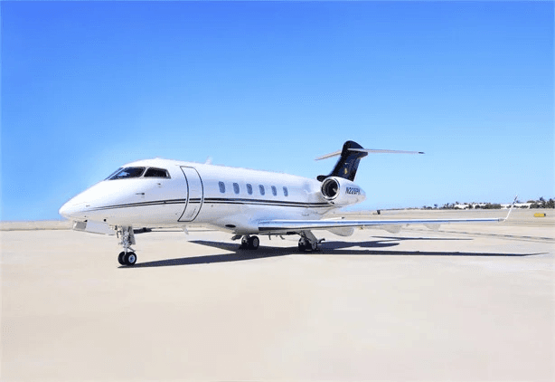 Challenger 350 N228PK
