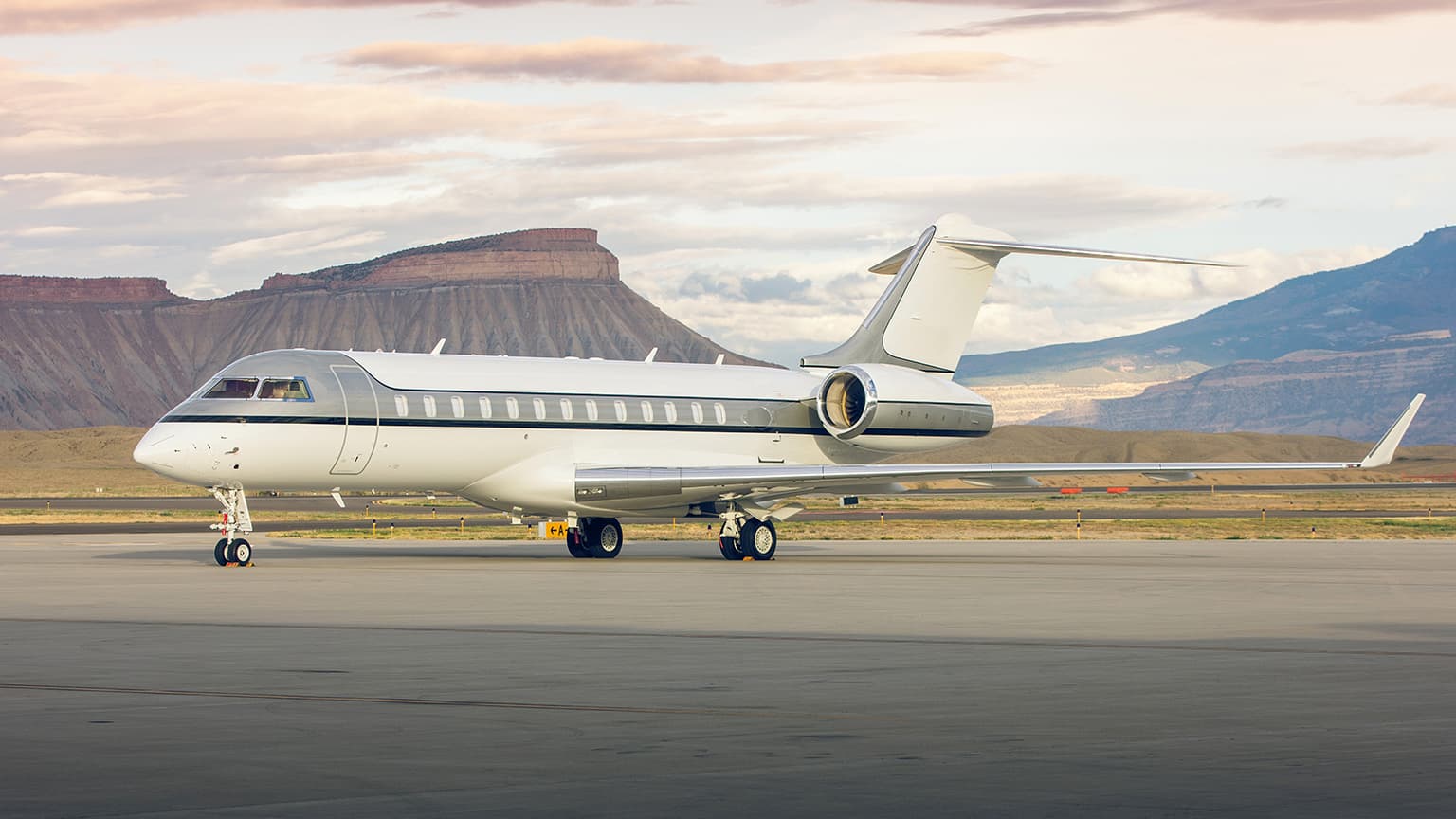 Global Express N228SS
