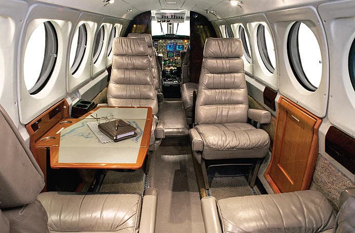 Beechcraft King Air 200 N234KW