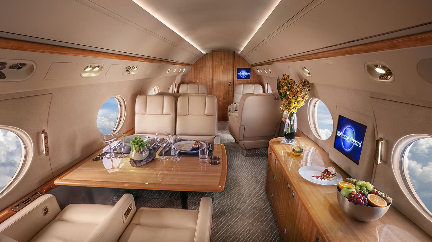 Gulfstream G550 N242GM