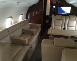 Challenger 604 N243BA