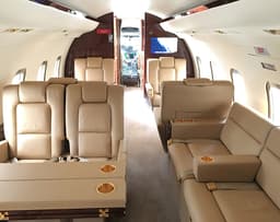 Challenger 604 N243BA