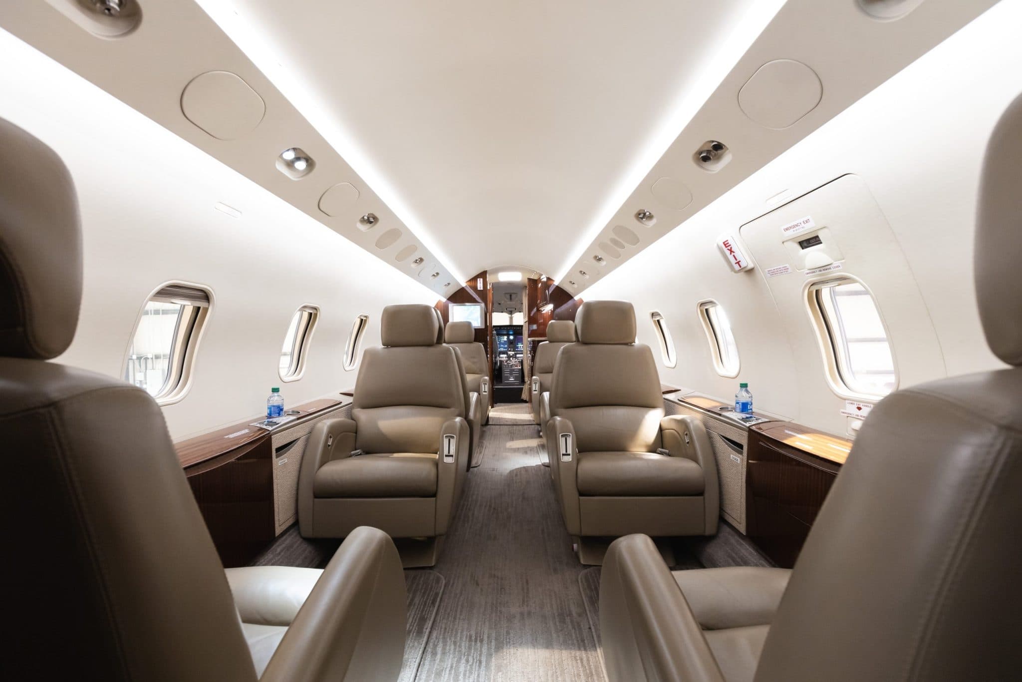 Challenger 300 N247FS