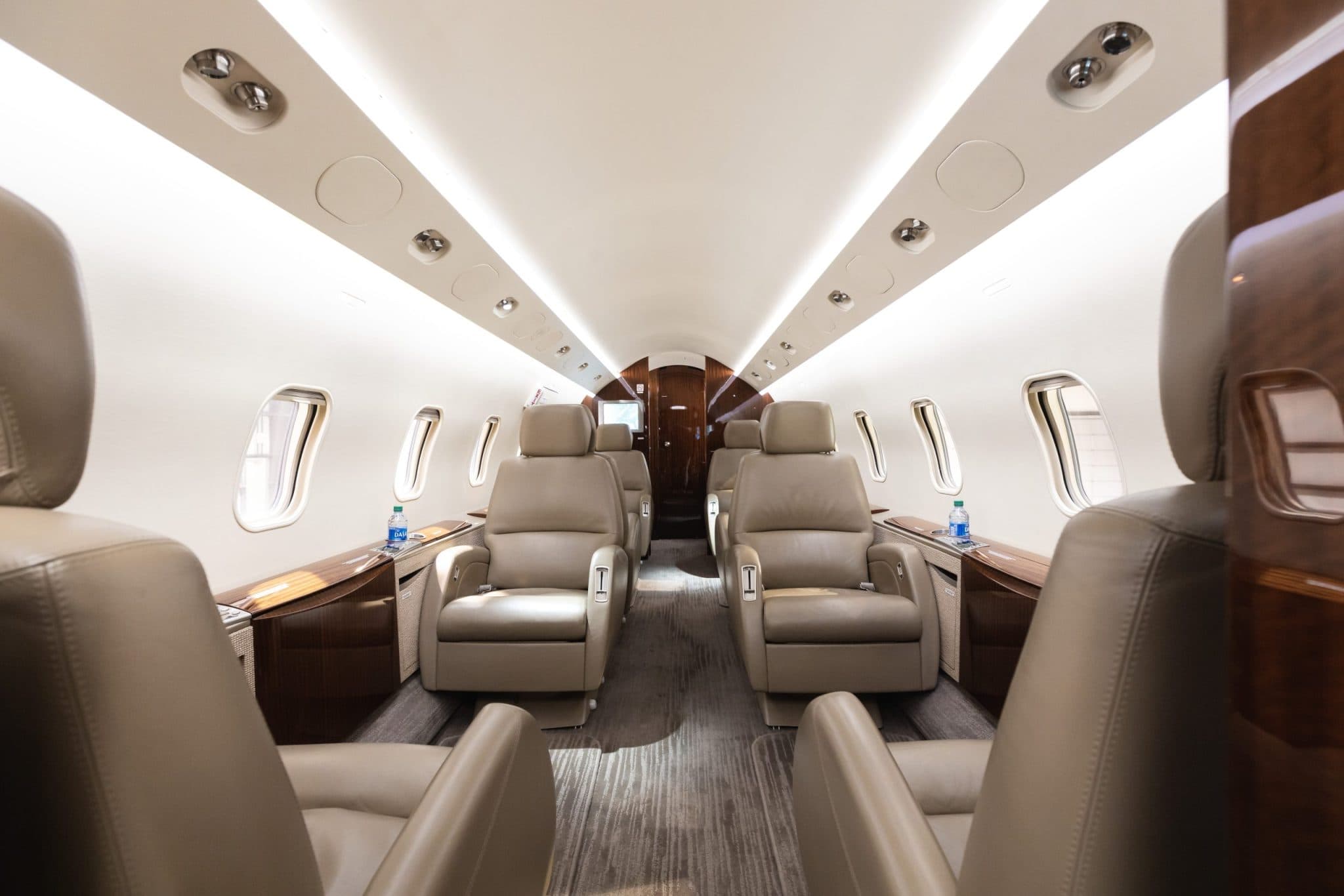 Challenger 300 N247FS