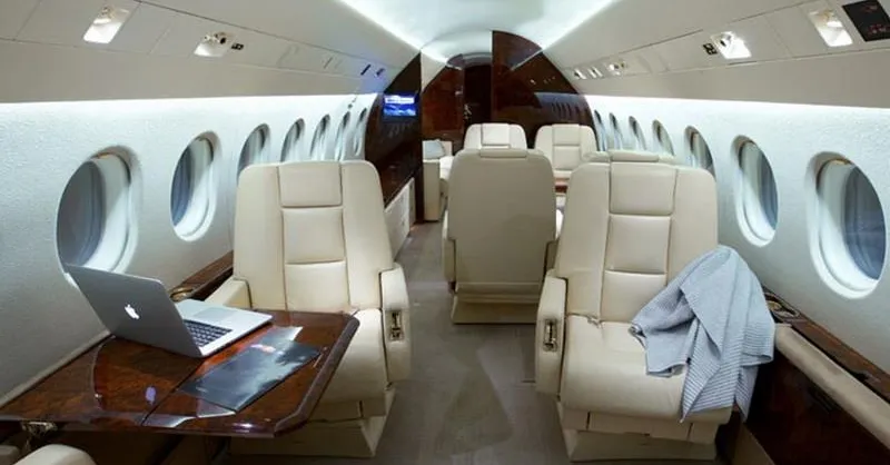 Falcon 900B N24FJ