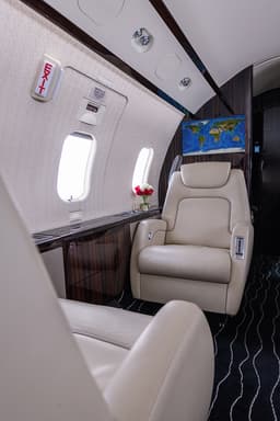 Challenger 300 N253XS