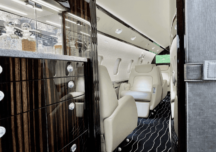 Challenger 300 N253XS