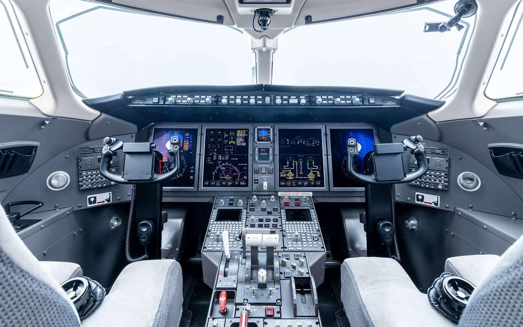 Challenger 300 N253XS