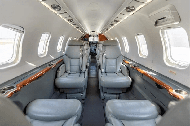 Learjet 45 N256VL