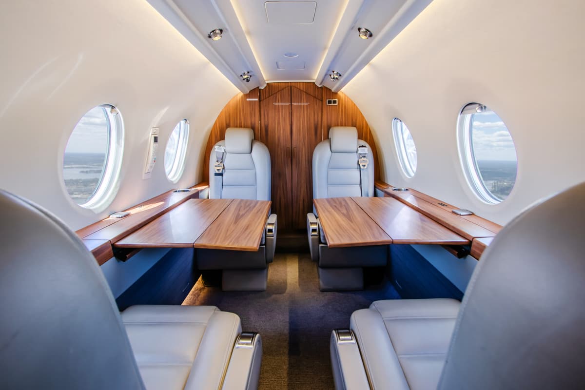Hawker 400XP N257EB