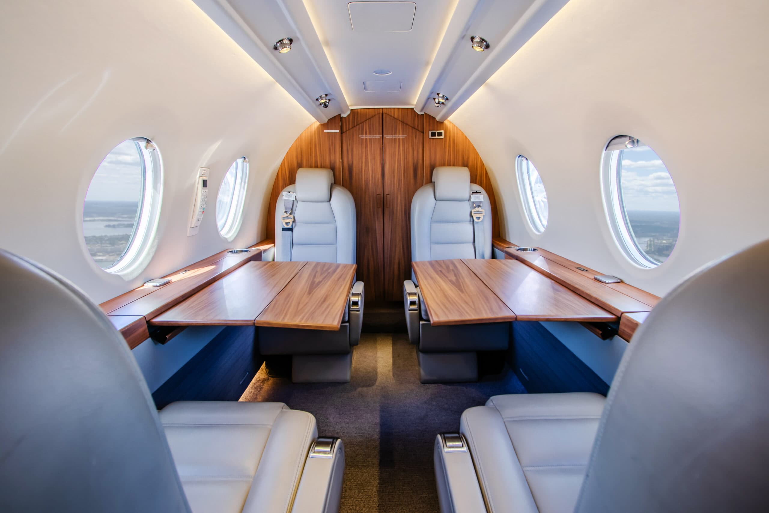 Hawker 400XP N257EB
