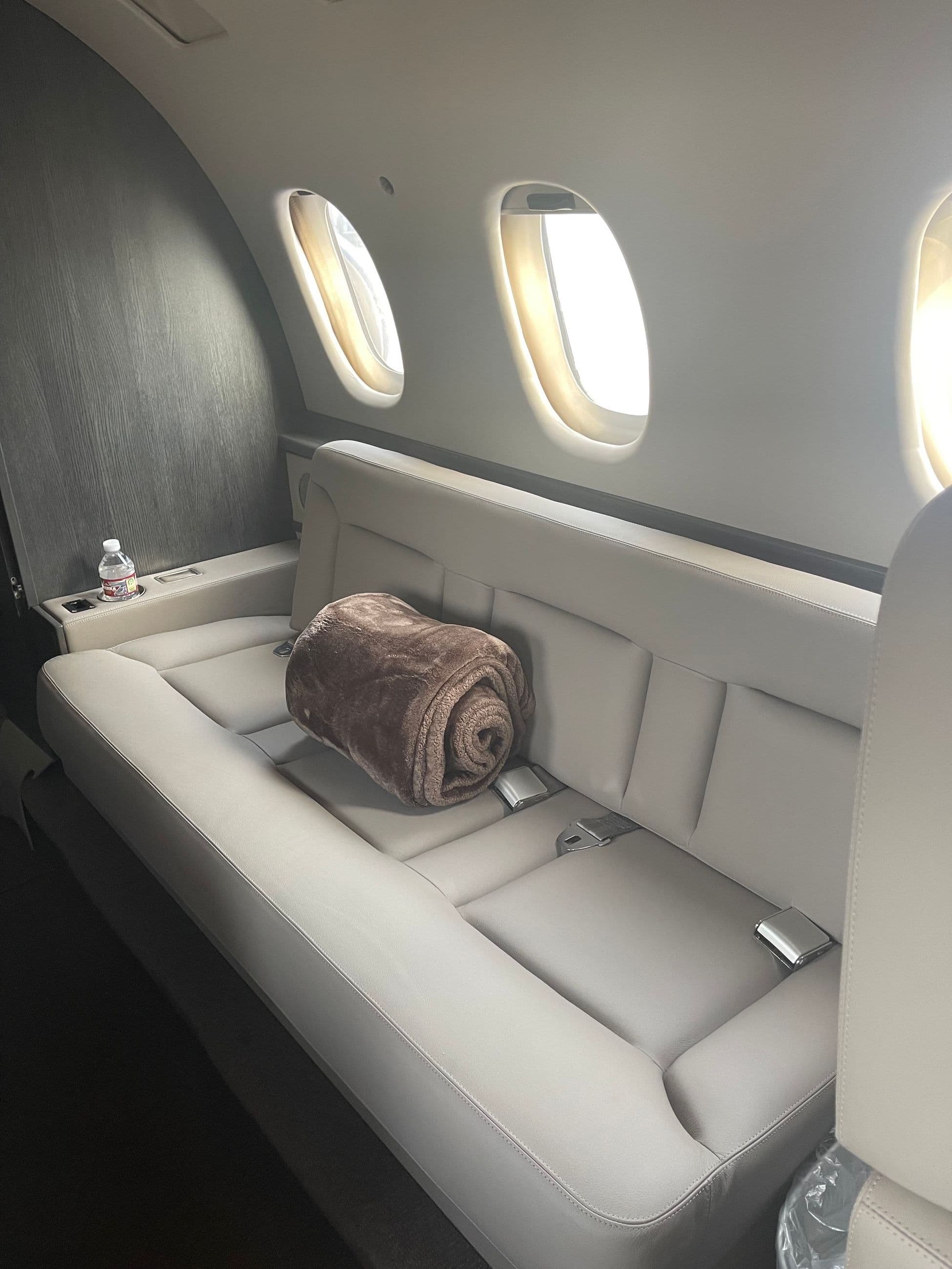 Hawker 800 N257PL