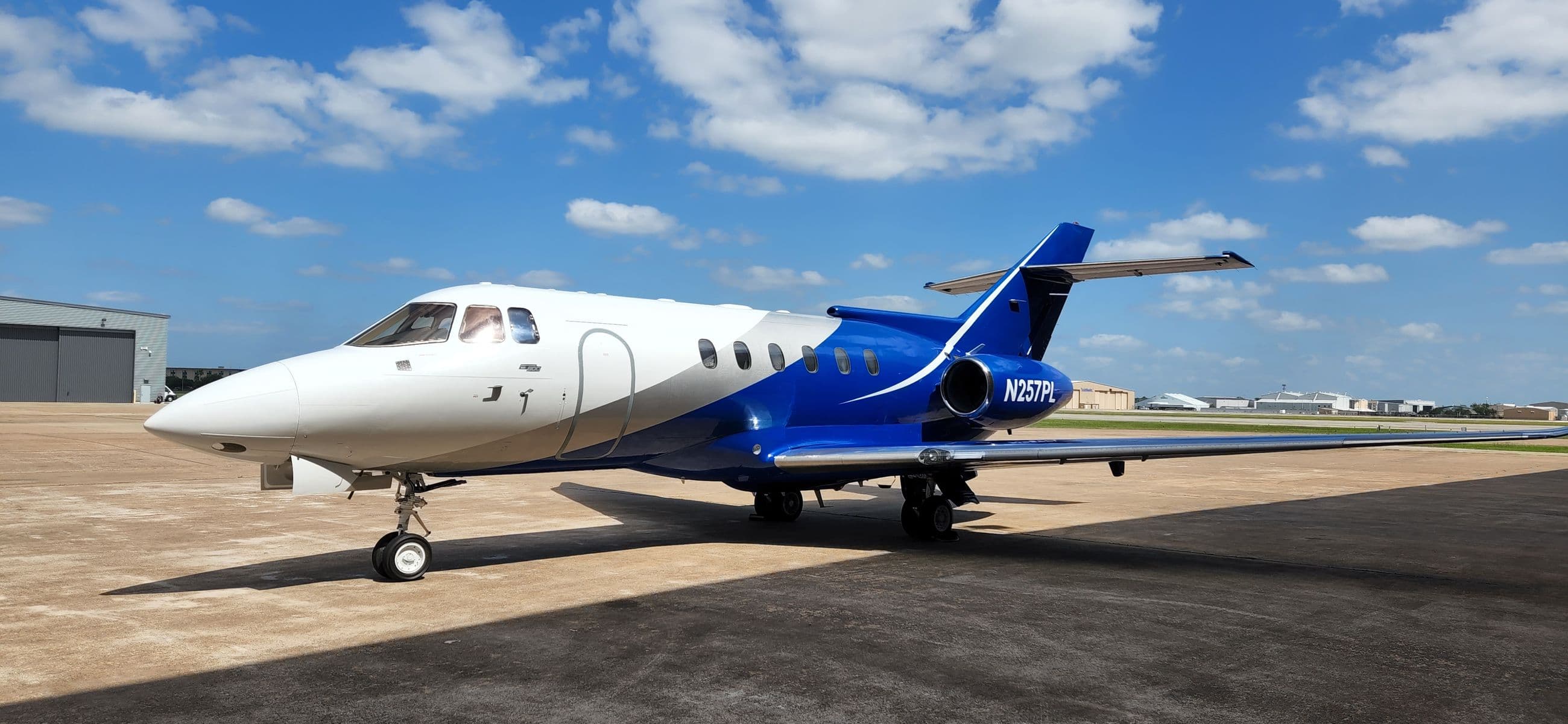 Hawker 800 N257PL