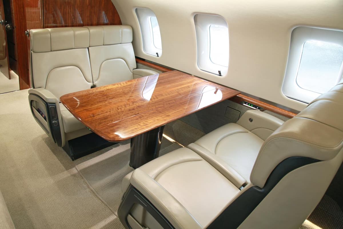 Challenger 650 N258GC