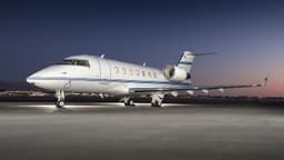 Challenger 604 N267DW