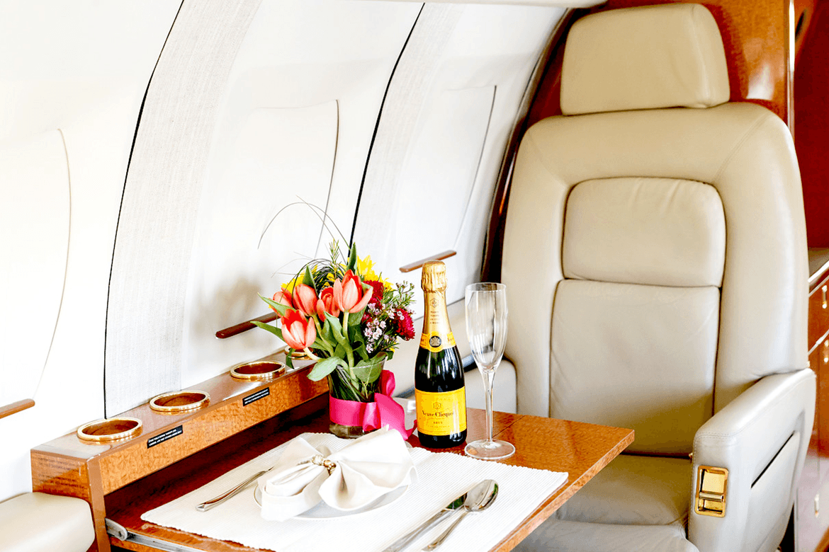 Hawker 700A N26ME