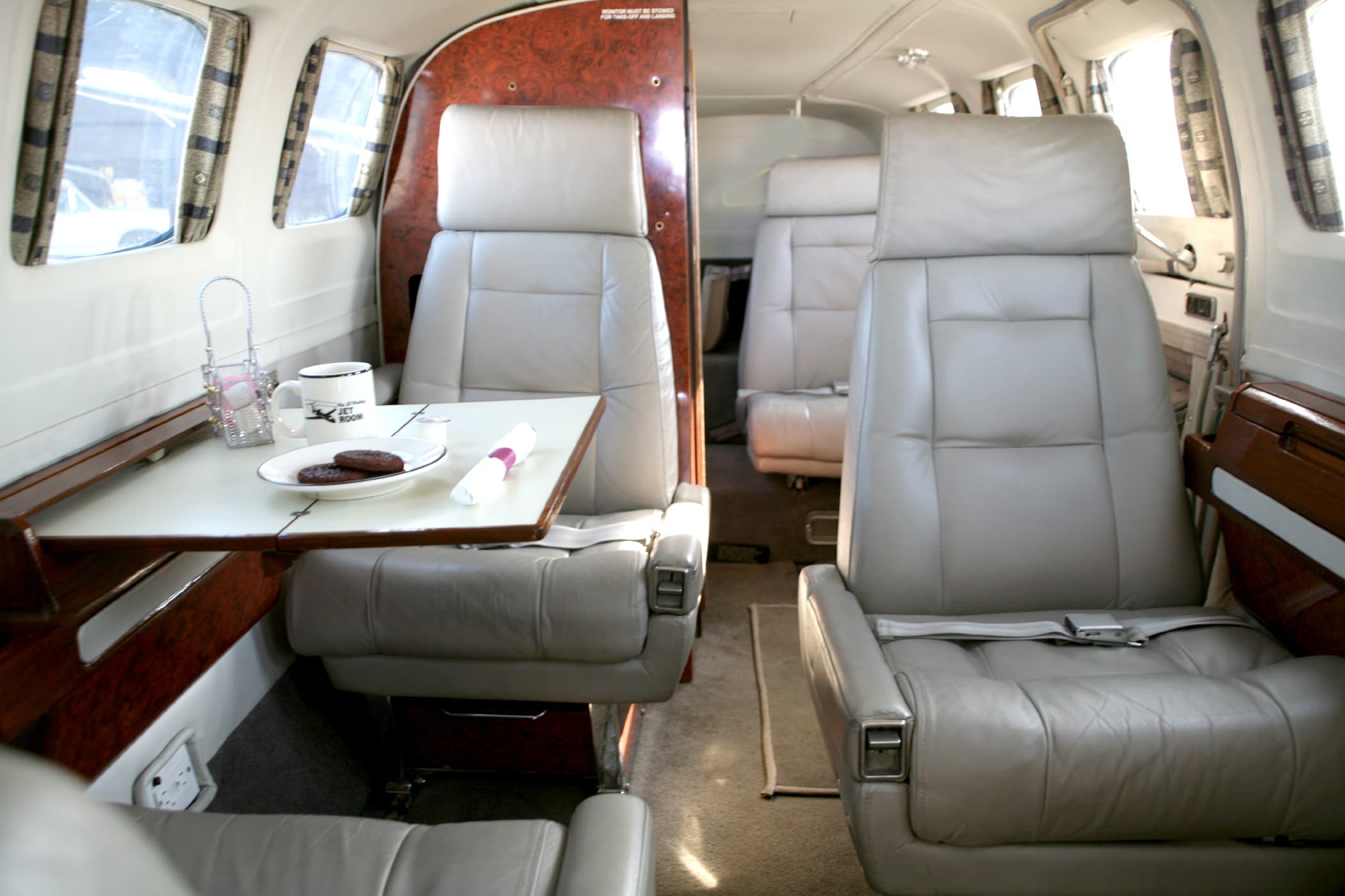 Cessna 414A N2725N