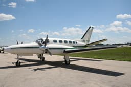 Cessna 414A N2725N