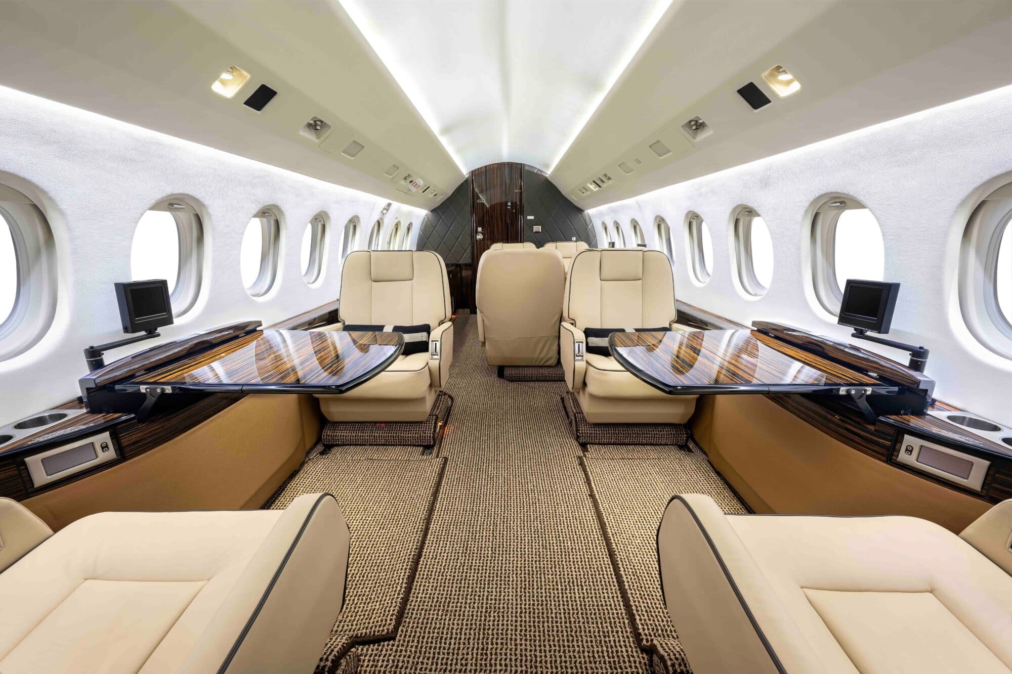 Falcon 2000 N278GH