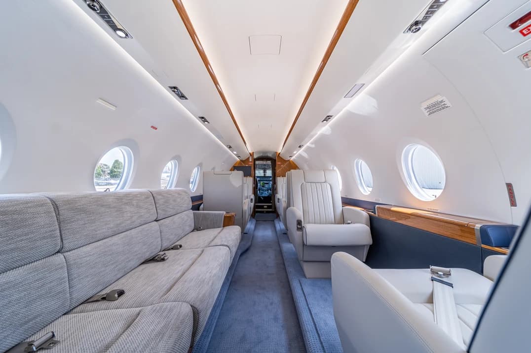 Gulfstream G280 N281HL