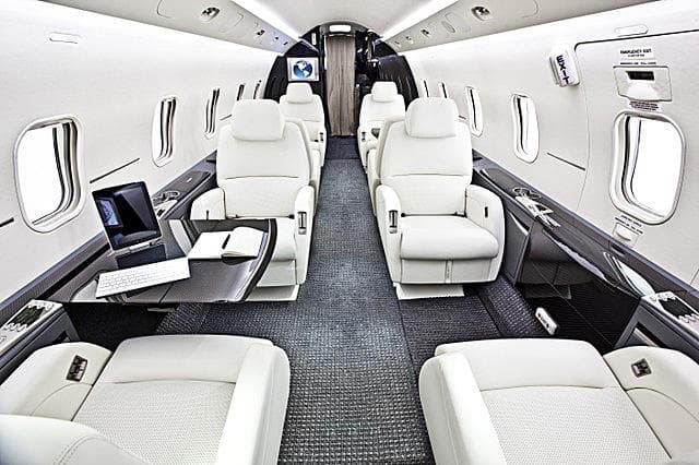 Challenger 300 N286JR