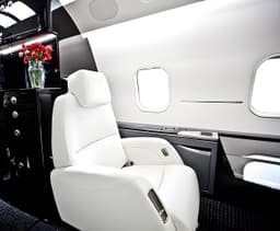Challenger 300 N286JR