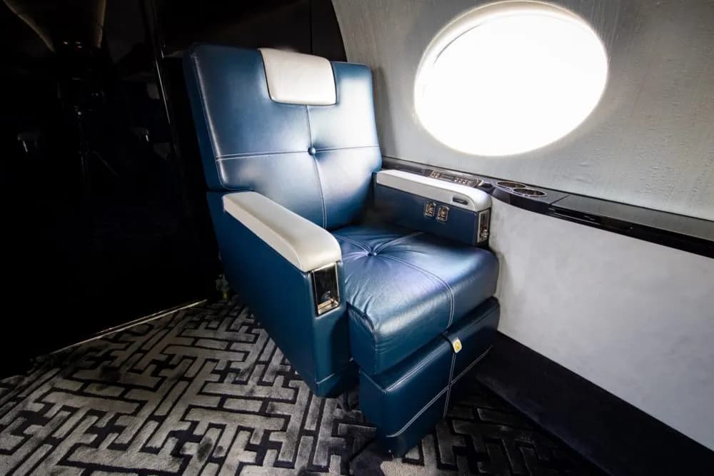Gulfstream G450 N28AD