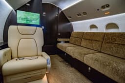 Falcon 900B N28DC
