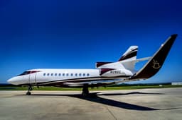 Falcon 900B N28DC