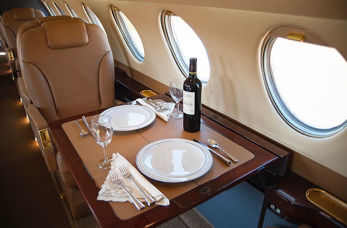Falcon 50 N290MX