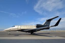 Embraer Phenom 300 N300EE