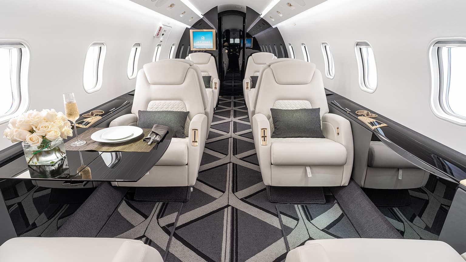 Challenger 300 N300JE