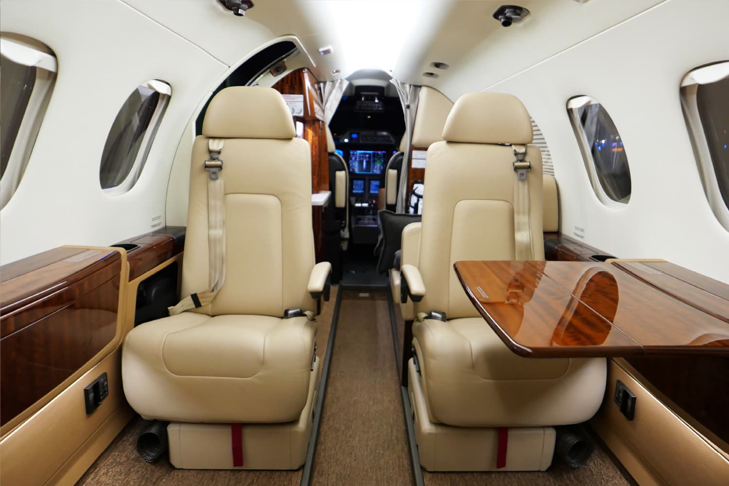 Embraer Phenom 300 N300RX