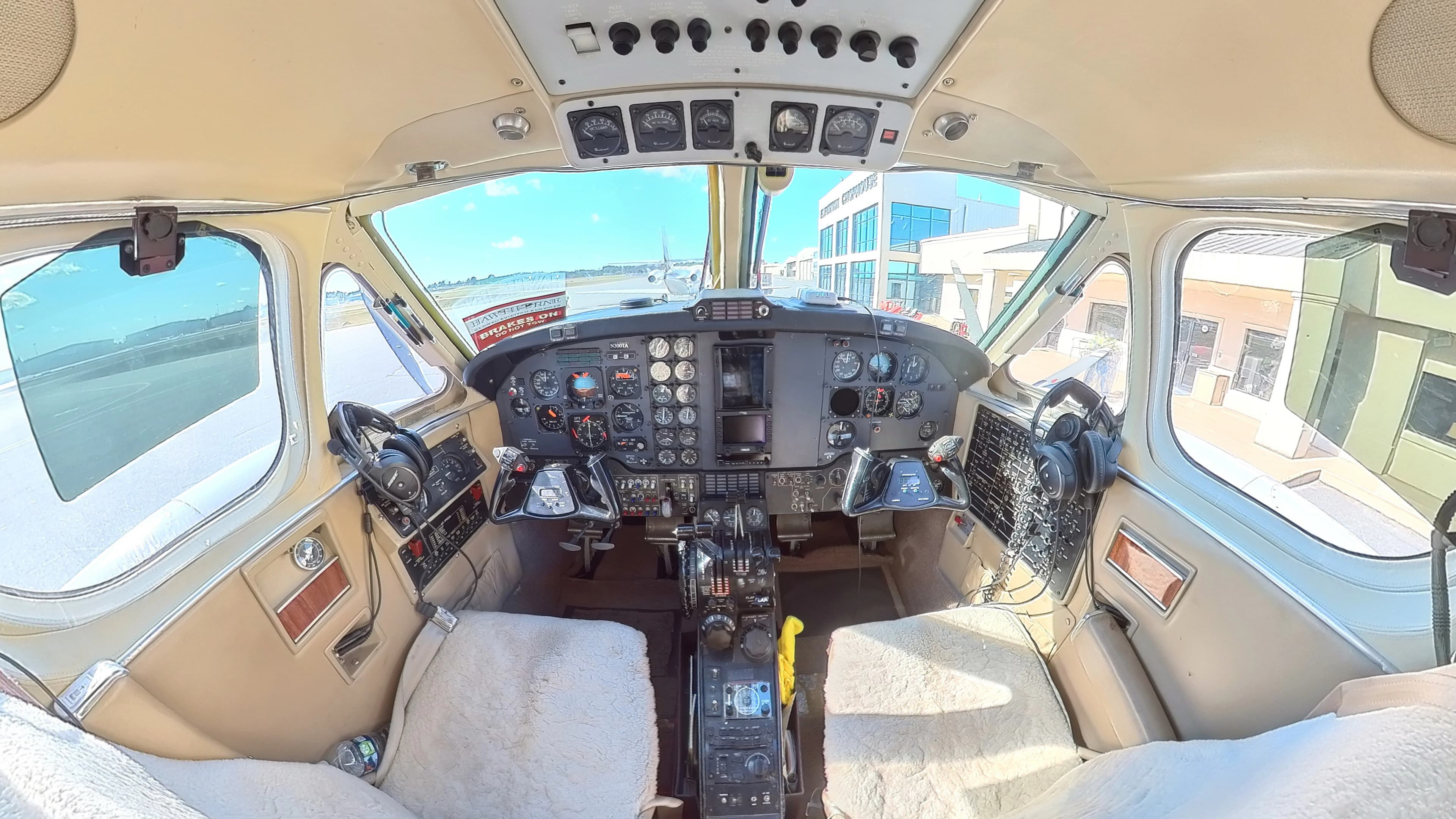 Beechcraft King Air F90 N300TA