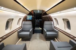 Challenger 605 N305LX