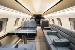 Challenger 605 N305LX