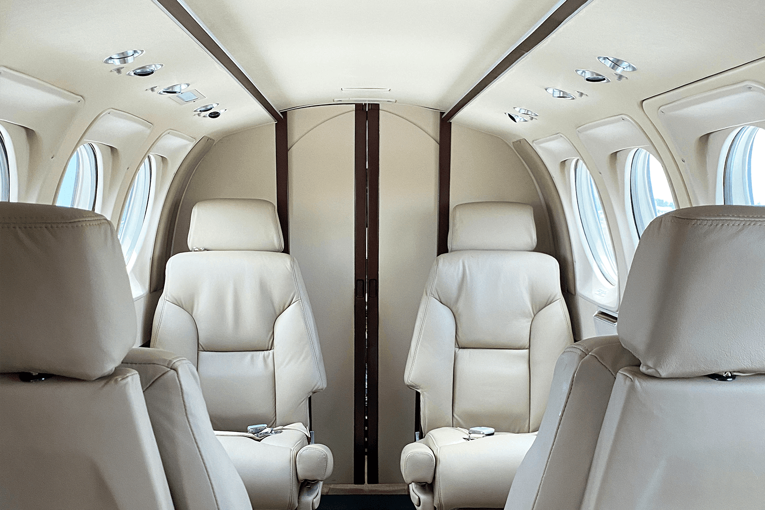Beechcraft King Air 90 N305TT