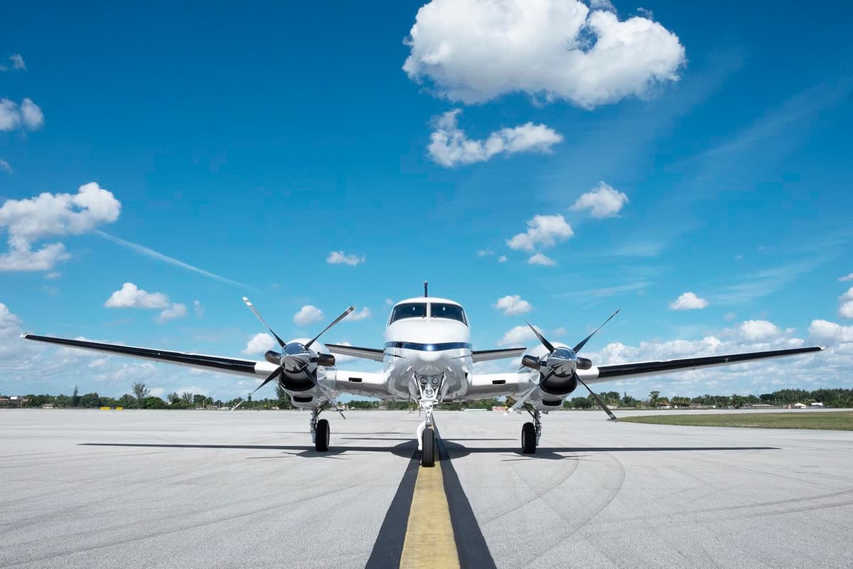 Beechcraft King Air C90A N305ZA