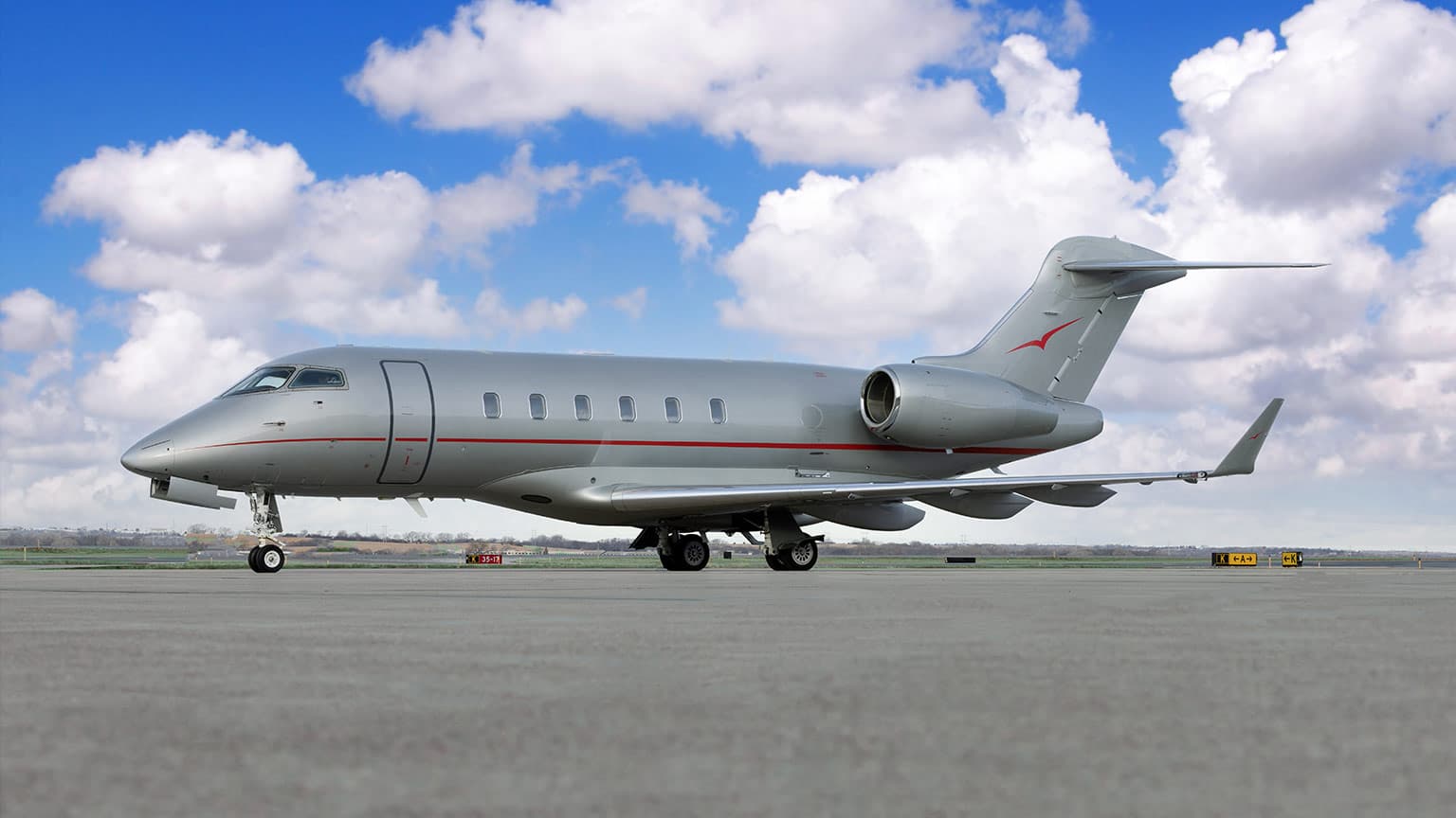 Challenger 300 N308JE