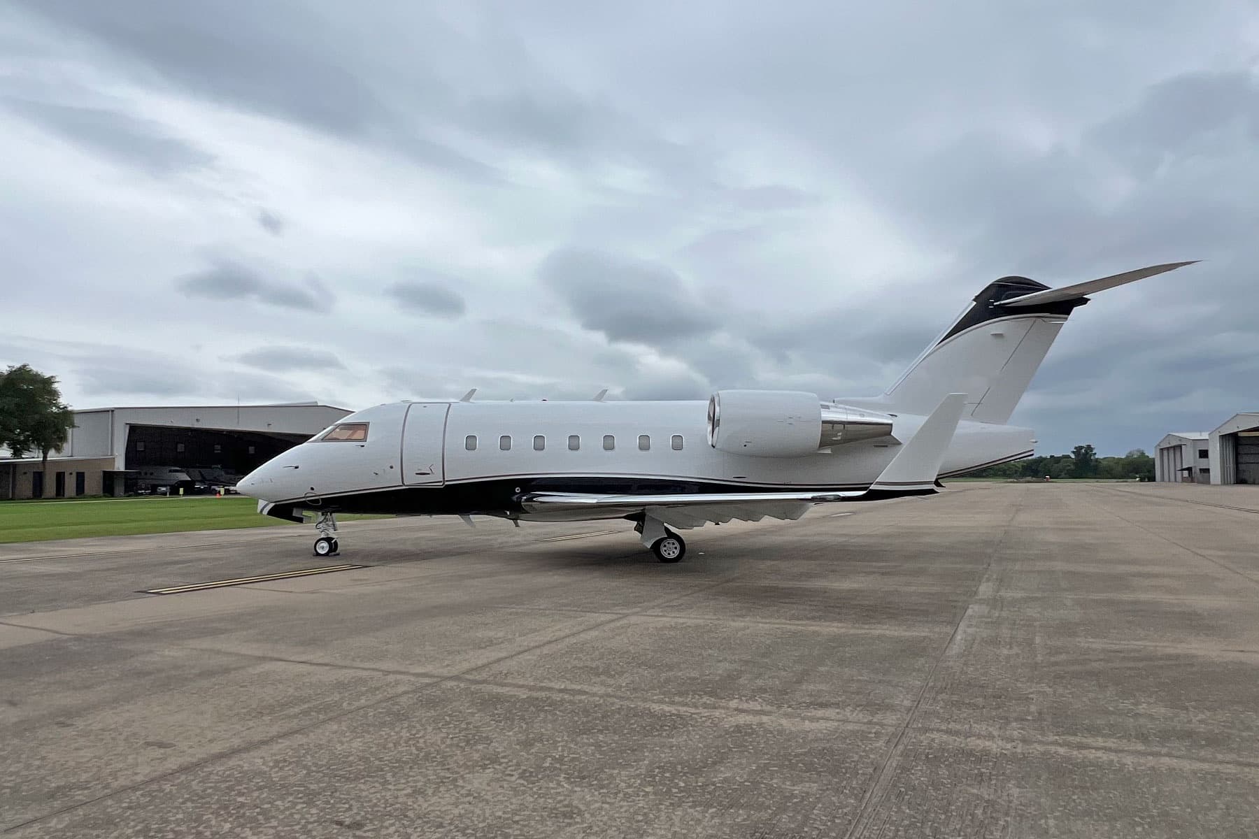 Challenger 604 N309WB