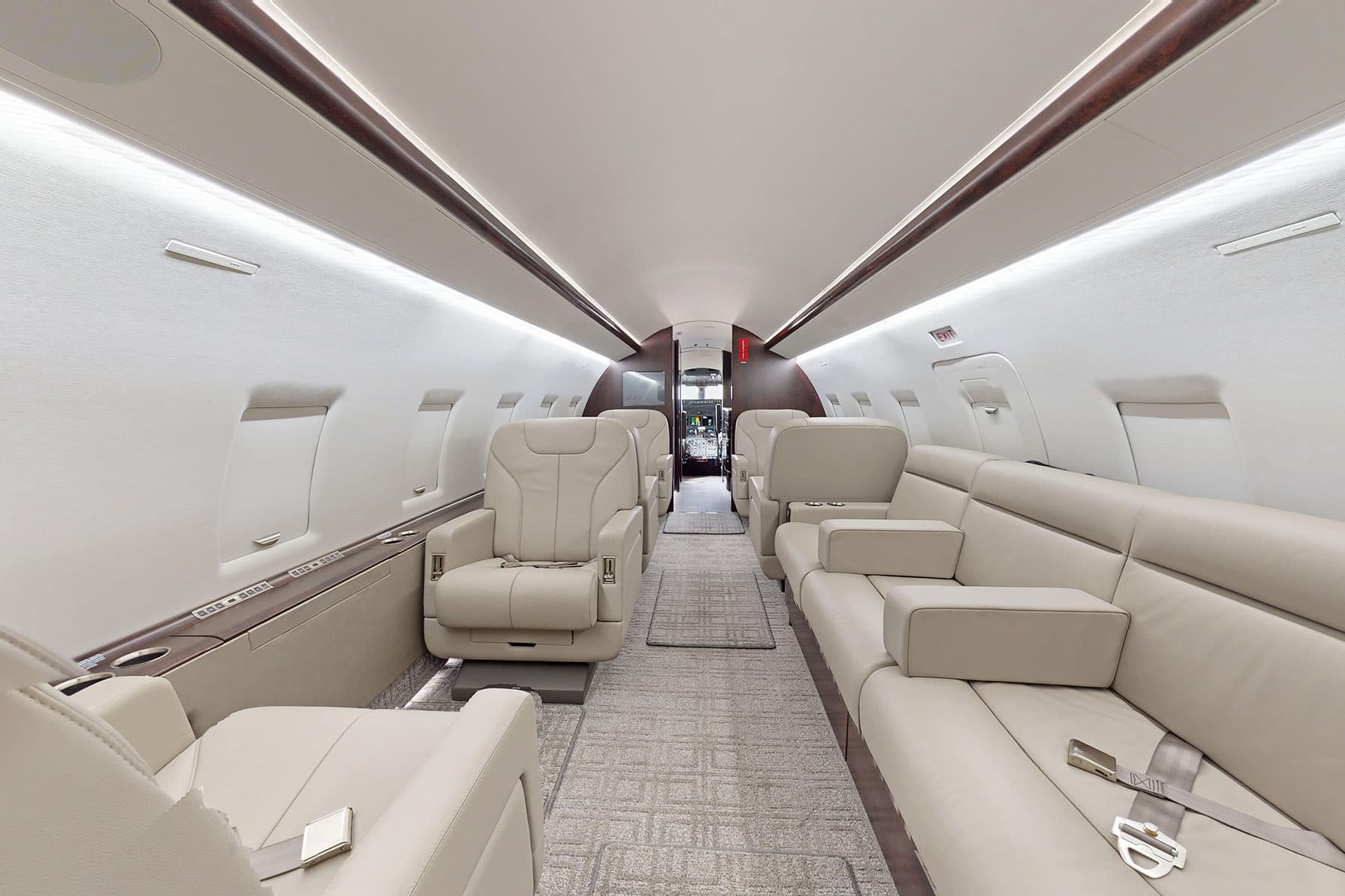 Challenger 604 N309WB