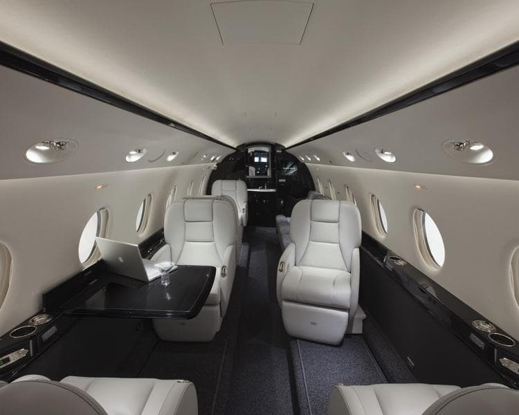 Gulfstream G200 N30MZ
