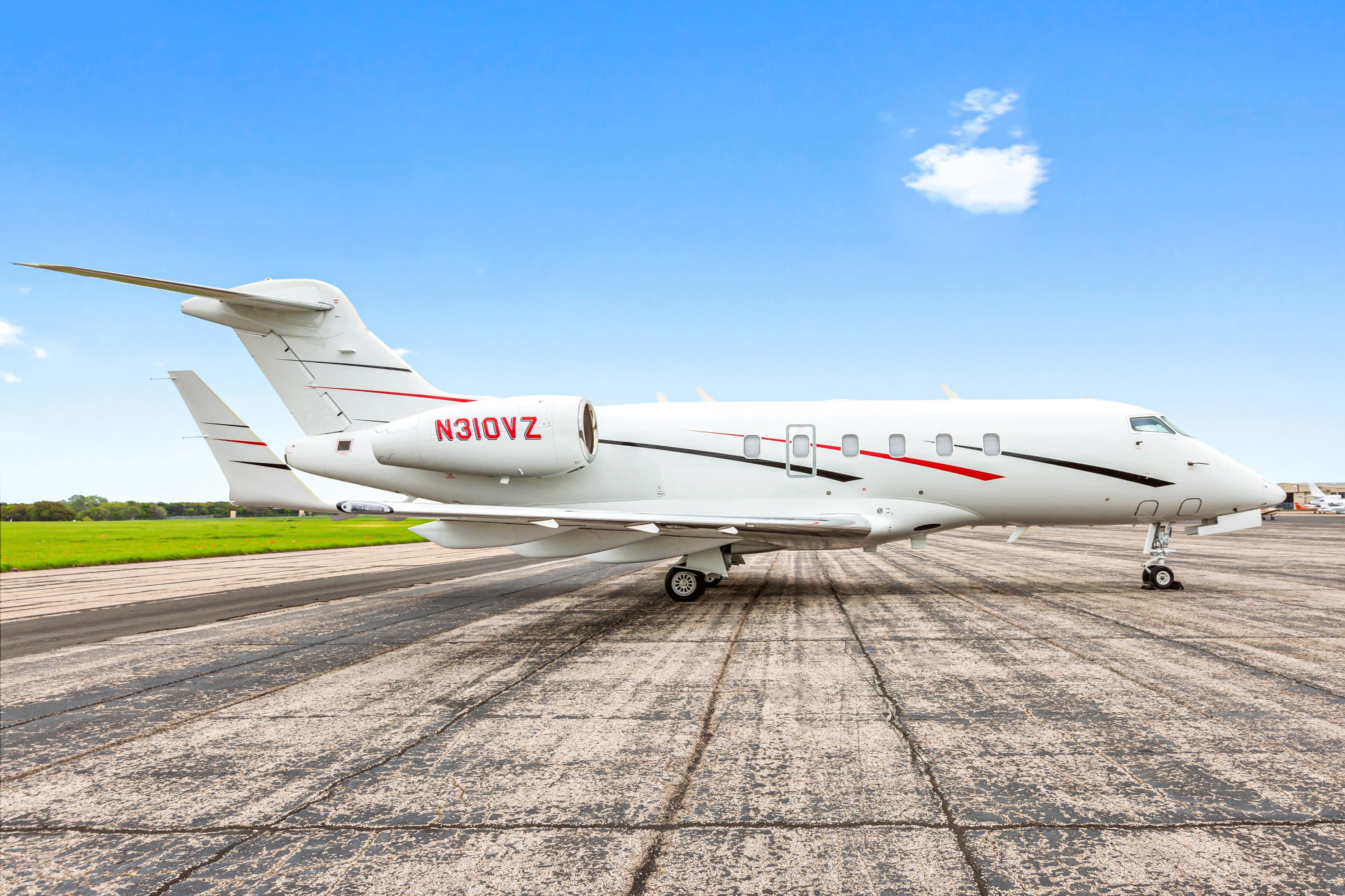 Challenger 300 N310VZ