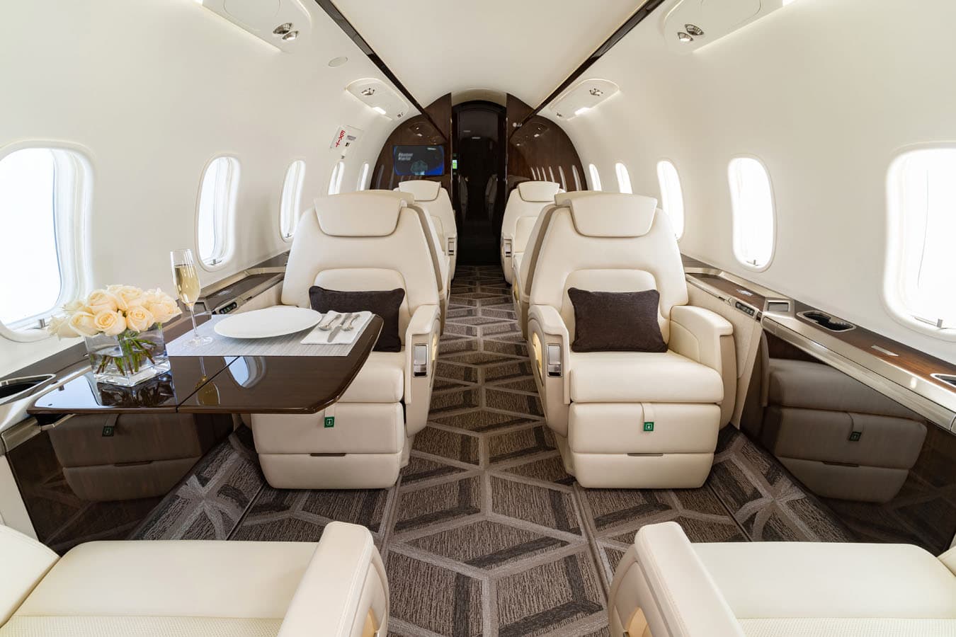 Challenger 350 N312EA
