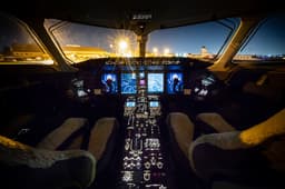 Challenger 300 N313DS
