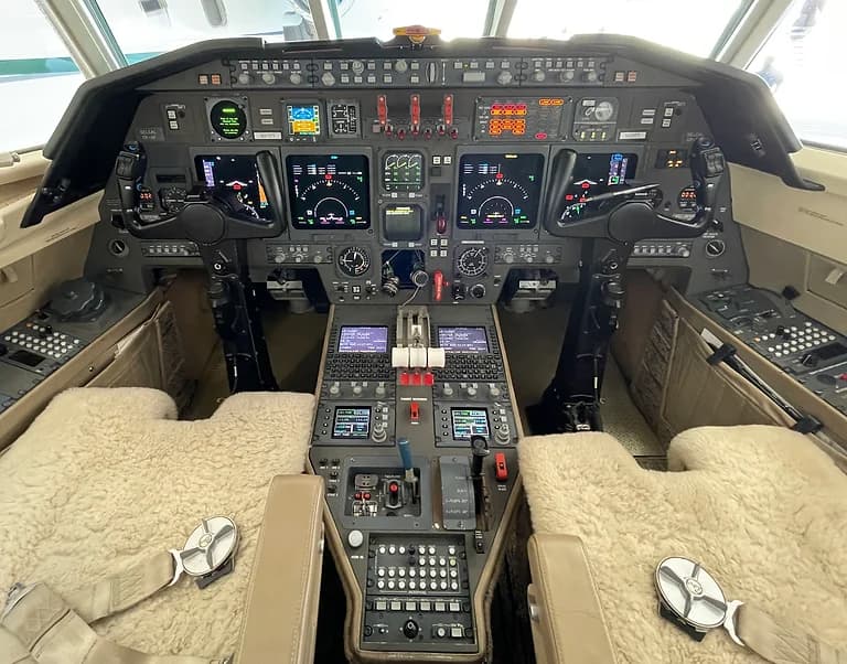 Falcon 50EX N313TT