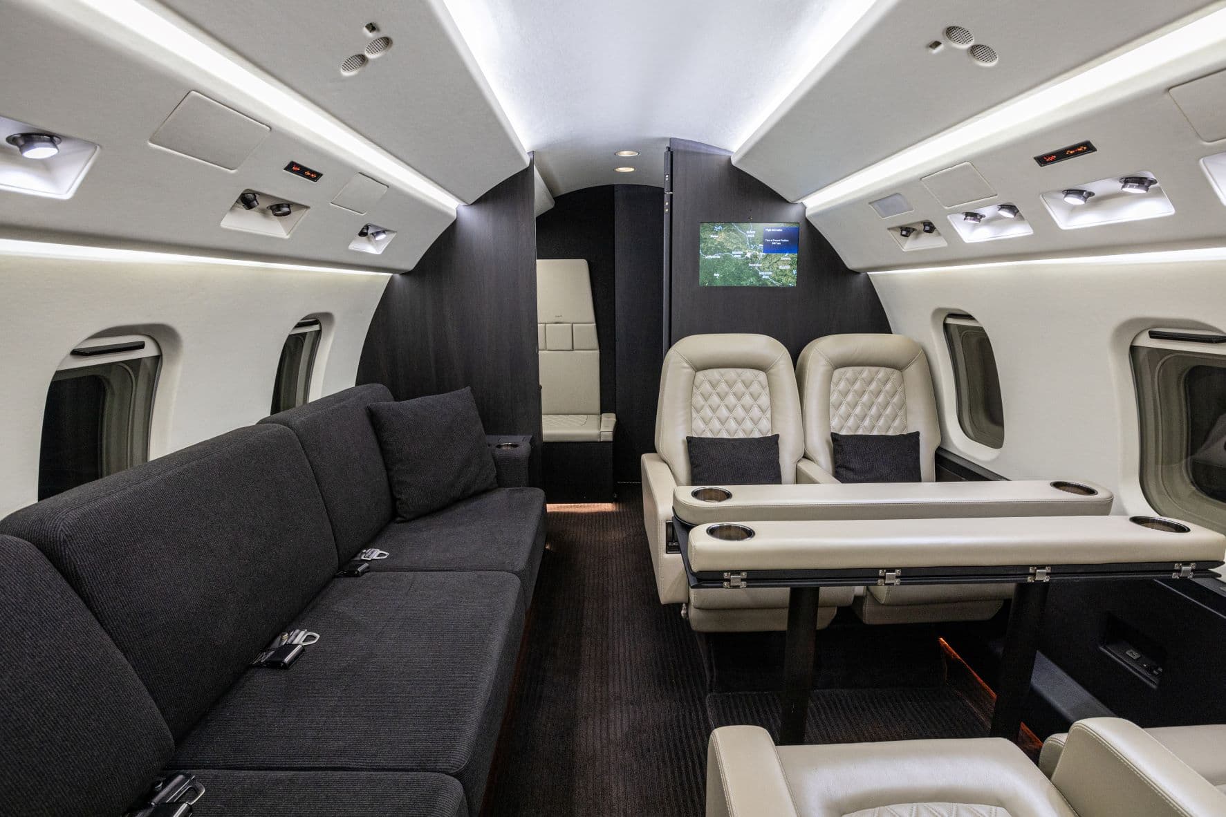 Challenger 604 N314RC