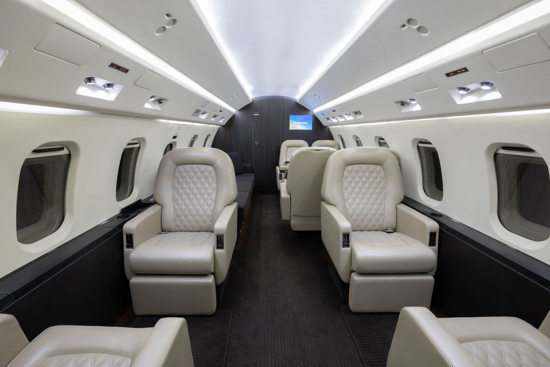 Challenger 604 N314RC