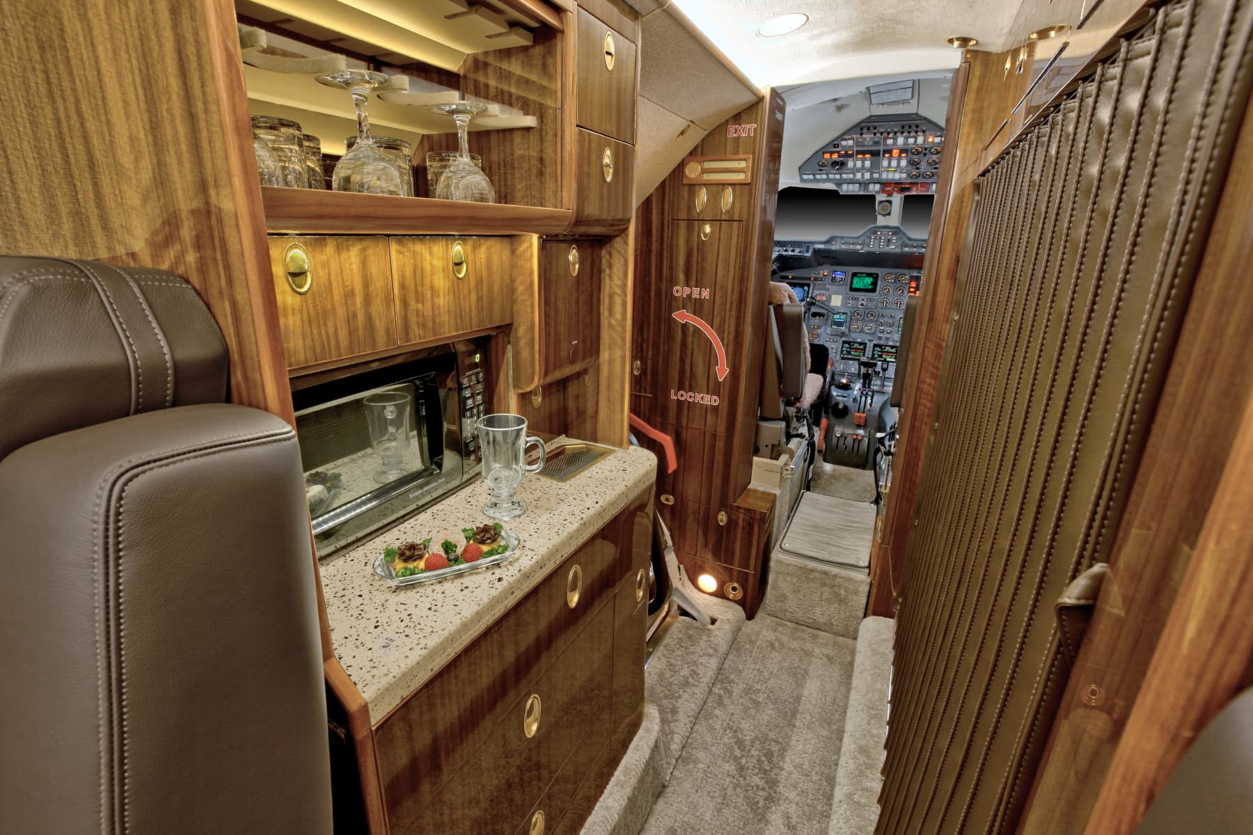 Hawker 800XP N317CQ