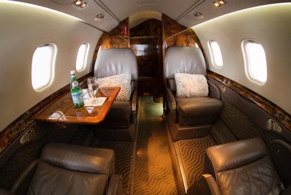 Learjet 60 N317MM